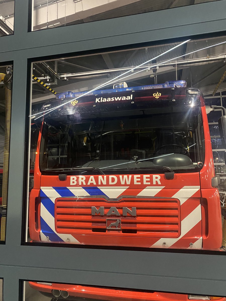Vanavond 2 brandweerteams Mijnsheerenland/Westmaas en Klaaswaal bezocht. Weer onder de indruk van deze vrijwilligers die altijd klaarstaan voor onze veiligheid. Dank, jullie zijn toppers.👏