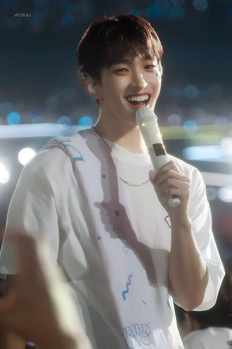kyeomdaily's tweet photo. #도겸 a whole galaxy in his eyes ✨ https://t.co/PFyzGiPcmz