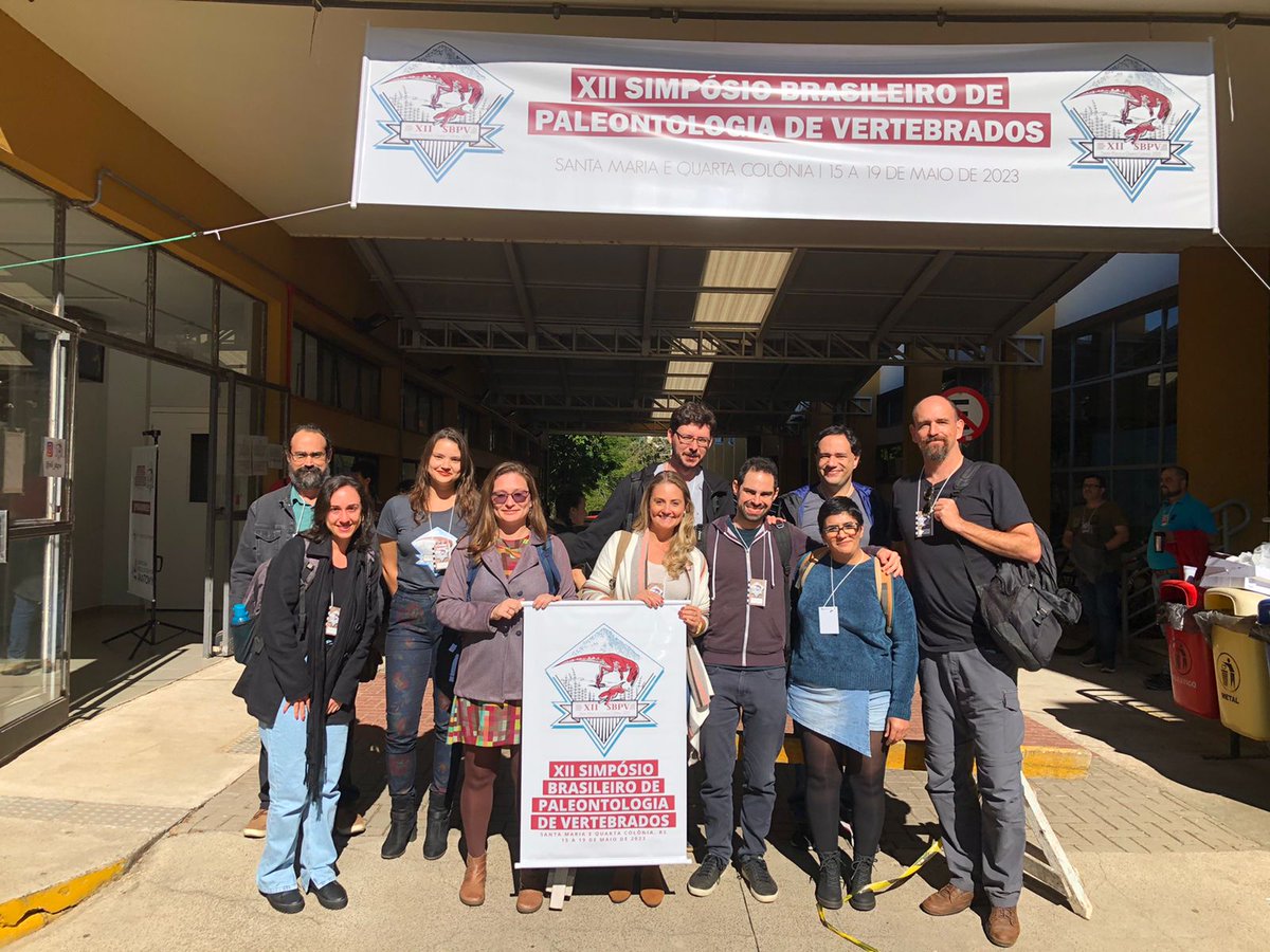 🇧🇷PaleoLab USP-RP marcando presença no "XII Simpósio de Paleontologia de Vertebrados" em Santa Maria, RS! ⛏️🐊🦖🥚

🇬🇧PaleoLab USP-RP making its mark at the "XII Symposium on Vertebrate Paleontology" in Santa Maria, RS! ⛏️🦕🐢🥚