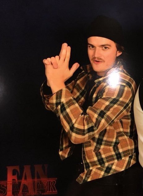 joe keery zone tweet media
