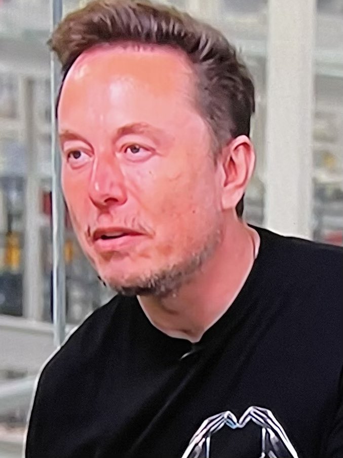 Sharibearpaws1's tweet photo. 🤔 Quaaludes? 🤫 #ElonMuskCNBCInterview https://t.co/LMDETBJ1GL