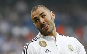 skyroperzz's tweet photo. Dur est la branlée, mauvais a été le nueve 🤣🤣🤣 
C’est nwar 🏴‍☠️#benzema #flop #ManCityRealMadrid https://t.co/8WJ8wnkSWi