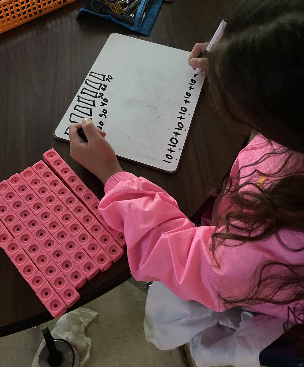 tchanatski's tweet image. Skip counting & adding with 10 is easy when you…
⭐️build it 🧮
⭐️draw it ✏️
⭐️count it ✋
⭐️write it ➕
@Hubbard_School @ramseyNJschools #CPA #teachingforunderstanding
