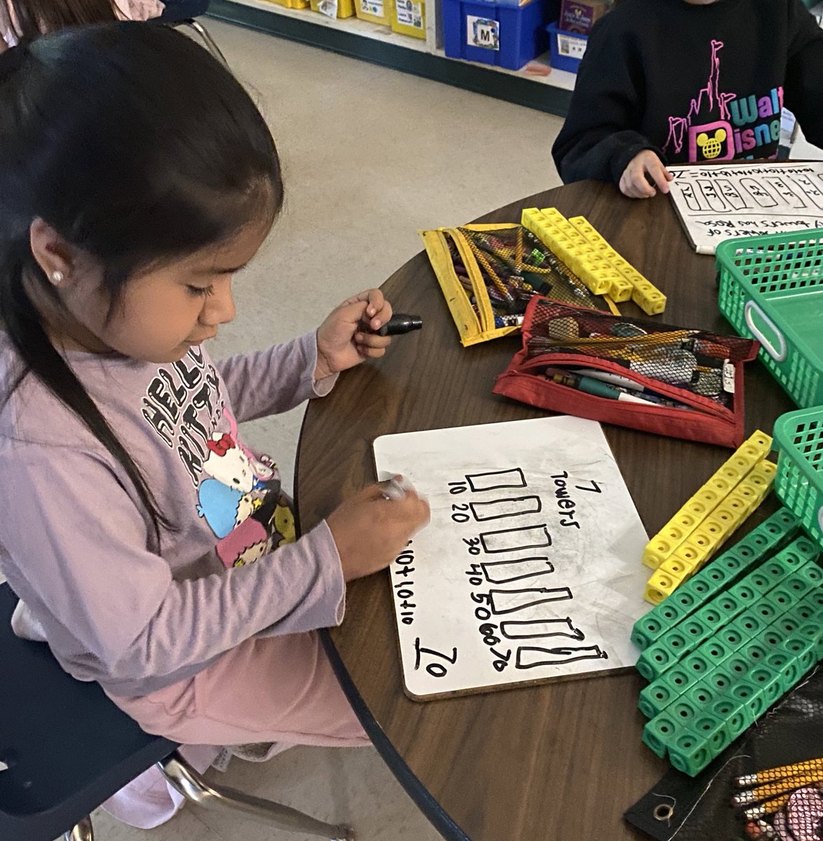 tchanatski's tweet image. Skip counting & adding with 10 is easy when you…
⭐️build it 🧮
⭐️draw it ✏️
⭐️count it ✋
⭐️write it ➕
@Hubbard_School @ramseyNJschools #CPA #teachingforunderstanding