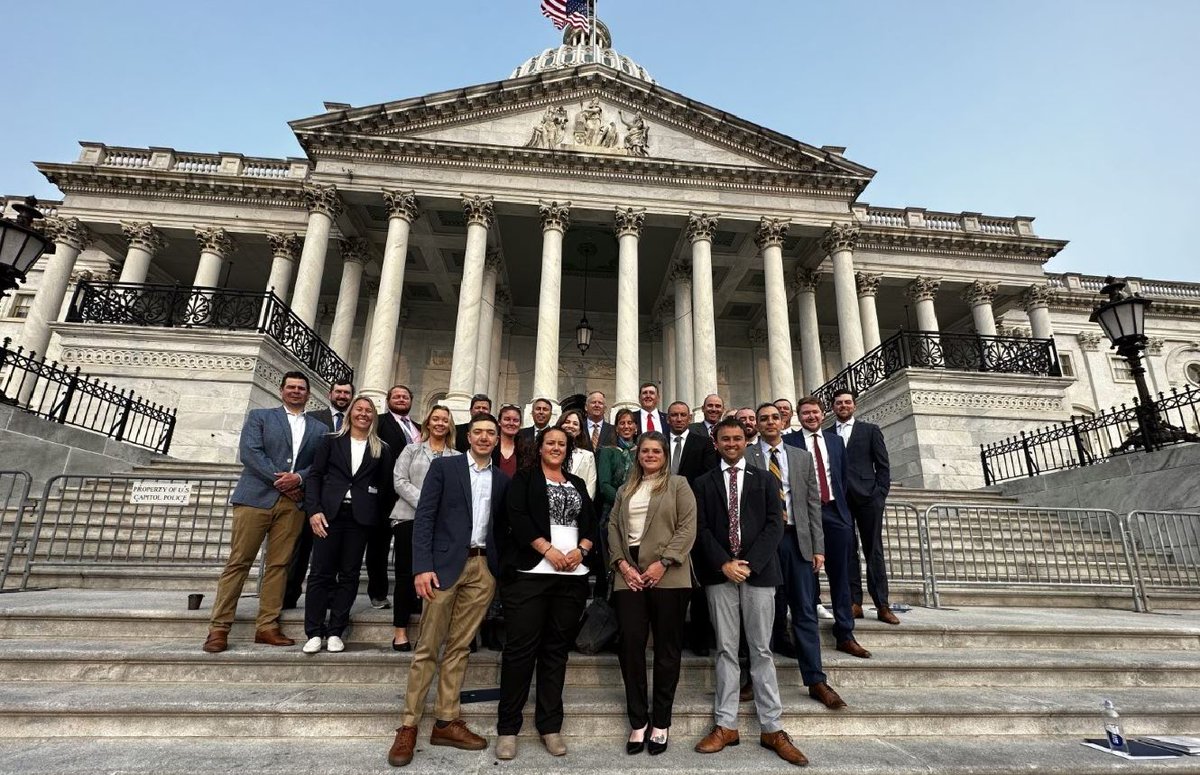 ReuelHeyden's tweet photo. For #NationalGolfDay 2023 @NufarmUSTurf joined #EXCELLeadership Program and #golf leaders in Washington to talk with congressional leaders on topics impacting the golf industry while participating in a community service project at the #NationalMall 
https://t.co/xK2YN6L4X6 https://t.co/ZYUKe50Q1L