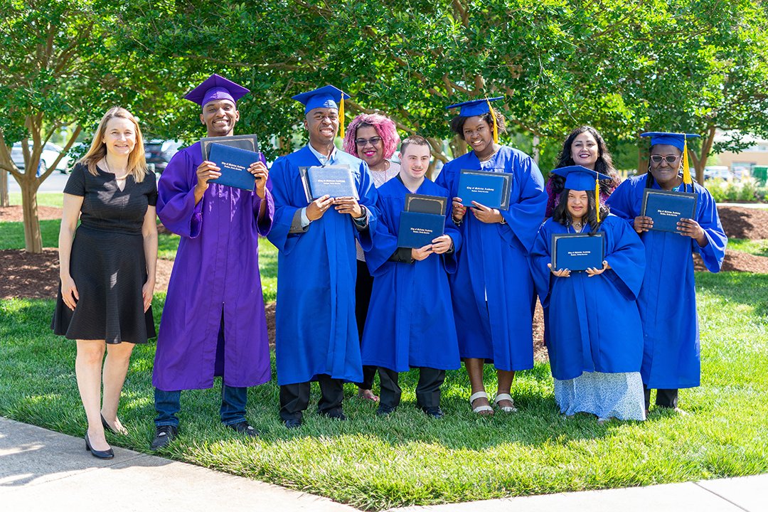 DurhamPublicSch's tweet photo. Congrats DPS's 2023 Project SEARCH grads! This award-winning program empowers students with disabilities to gain vital work experience for post-high school employment. Exciting times ahead for these talented graduates! #WeAreDPS https://t.co/zDlNfUBlbd
