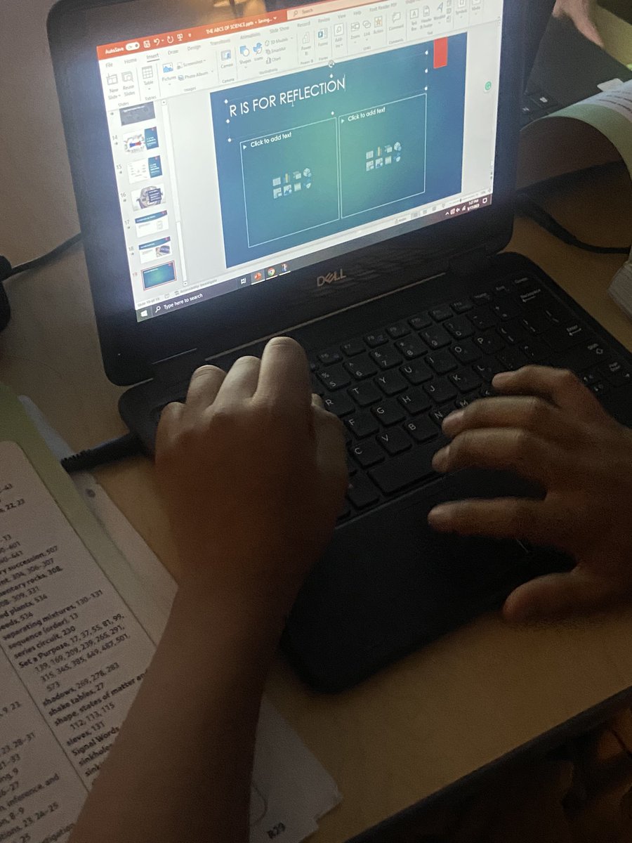ZBrianna_SHS's tweet photo. Students were finishing up their science PowerPoint presentations !!🧪#WHW https://t.co/QtALe04PmQ