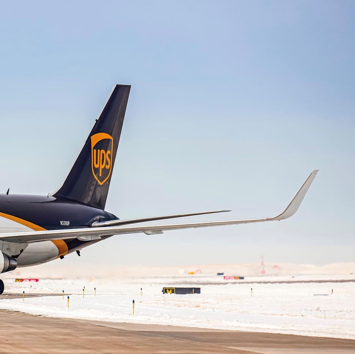 Heads or tails? 🛩️ 📸: @spottin_planes #UPSairlines #aviation #avgeek