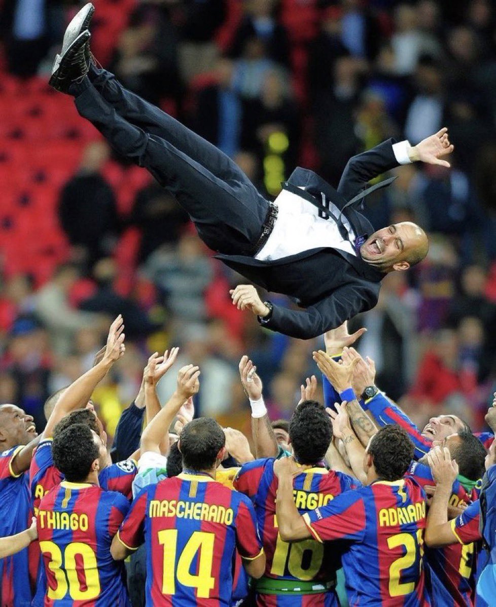 giraltpablo's tweet photo. Este Manchester City de Guardiola es lo más parecido en funcionamiento al deslumbrante Barcelona de Pep. 
Es increíble el poder que tiene este entrenador para reinventarse, temporada tras temporada. 
Hace que parezca sencillo llegar a este equipo y lucirse. https://t.co/m4nXEooSPX