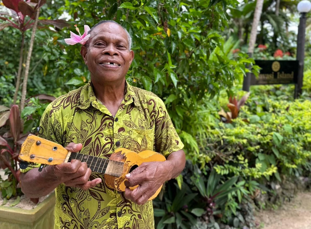 Savasiisland's tweet photo. Discover the pure joy and warmth of Fiji's incredible people. The genuine smiles and open hearts you'll find here make every moment a treasure. 🌴✨ https://t.co/n0I9MCzn4g