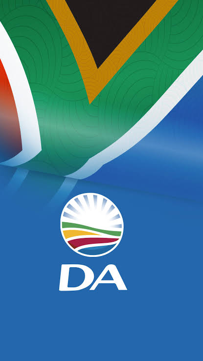 Mish1506's tweet image. Well done to all involved in this repair. It was exceedingly well managed and updates have been communicated effectively. The safety standards applied during the repair were also well noted and applauded. A job well done!!! 
#VoteDA2024 
#DAGetsThingsDone 
#VoteDA4Change