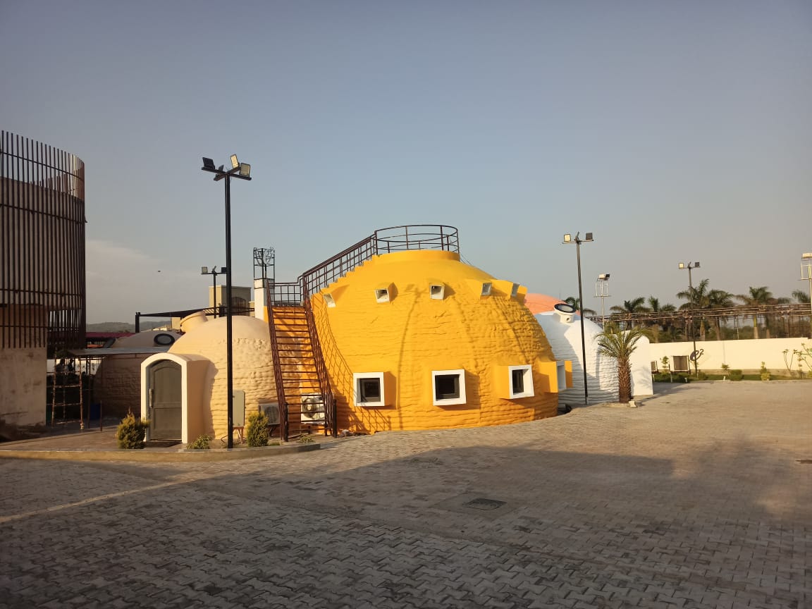 dshelters's tweet photo. Mango igloos for Mango Man #spurdshelters #domeswemake https://t.co/ZuinvG3YaH