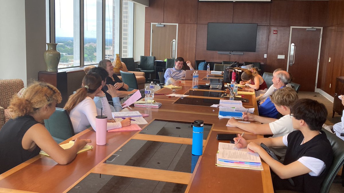 seaprepMTrial's tweet photo. Debriefing our first scrimmage in preparation for Friday’s opening round. #rollPrep https://t.co/lBHktxBmIE