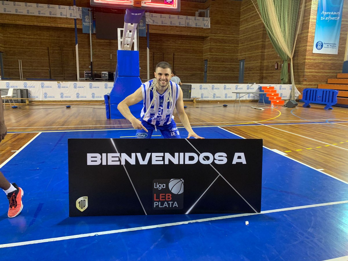 Angelcbm97's tweet photo. Y por último, dar las gracias a los aficionados de Huelva, una ciudad que ama el baloncesto y que por fin tiene a un equipo donde se merece.
Huelva es LEB Plata🥈💙🤍 https://t.co/8tMkQyUiQ3