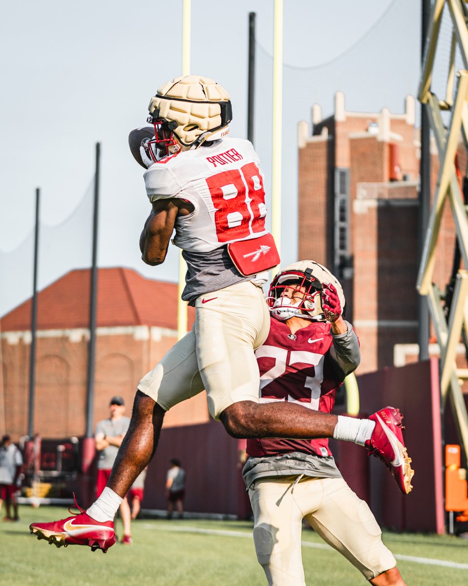 EvanEStark's tweet photo. No, 🫵 forgot to post your Spring 🏈 pics https://t.co/9NbibxVAsM