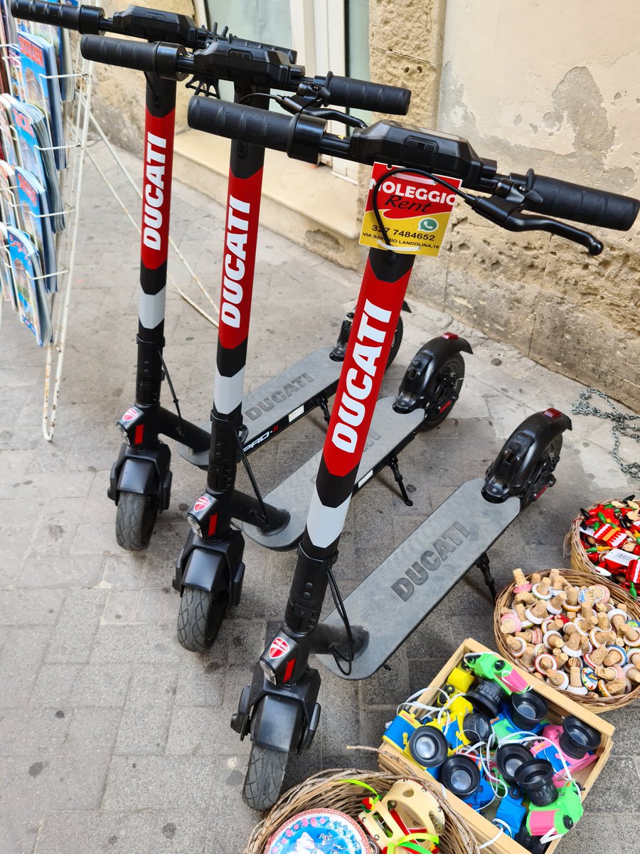 GlobalViewz's tweet image. To anyone familiar with Ducati's traditional (and highly regarded) motorbikes, it comes as a surprise to learn the legendary Italian motorcycle brand started producing a range of four electric scooters &amp;amp; three folding e-bikes in 2020.