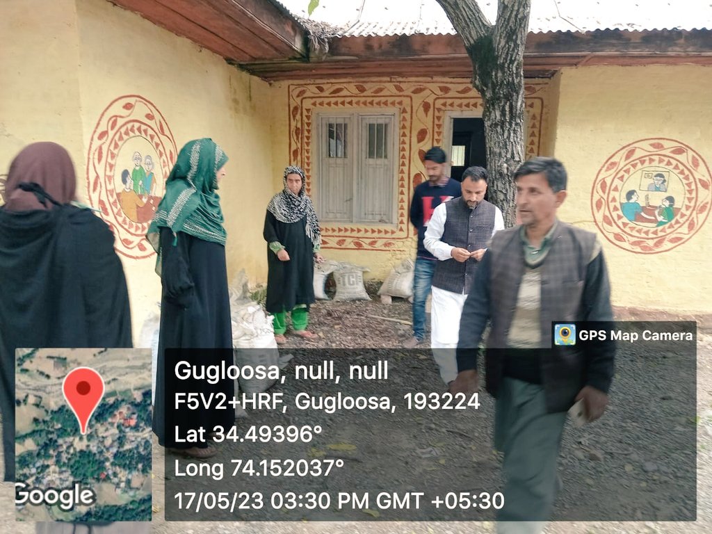 RDD_Ramhall's tweet photo. @AhmedZamood Visited Panchayat Paddergund today  . Met PRIs, general public and influencers and sensitised them regarding SBM especially solid and liquid waste management . Committed to provide quality service to people at doorstep in a transparent and accountable manner. https://t.co/fE9M5wdC4t