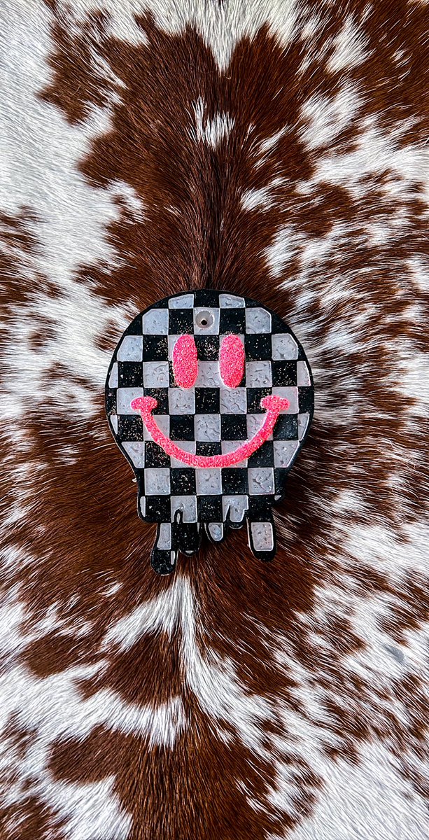 allisonshimes's tweet image. hi i finally started my small business up again and would love any and all support :) 

every rt/like/comment helps 🫶🏼

shophoneydreams.com