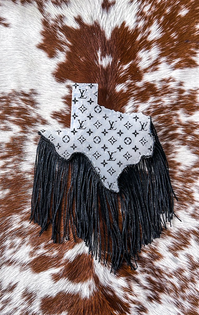 allisonshimes's tweet image. hi i finally started my small business up again and would love any and all support :) 

every rt/like/comment helps 🫶🏼

shophoneydreams.com