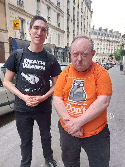 SMTinam's tweet photo. En déviante compagnie du néanmoins très sympathique Laurence .R Harvey, acteur principal du délicieux Human centipede 2 durant lequel on oubliera difficilement sa grandiose masturbation dans du papier de verre. Ça se passe au #festivalcinemainterdit https://t.co/fWDY4q59zd