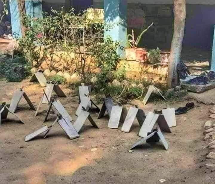 اردو ورثہ tweet media