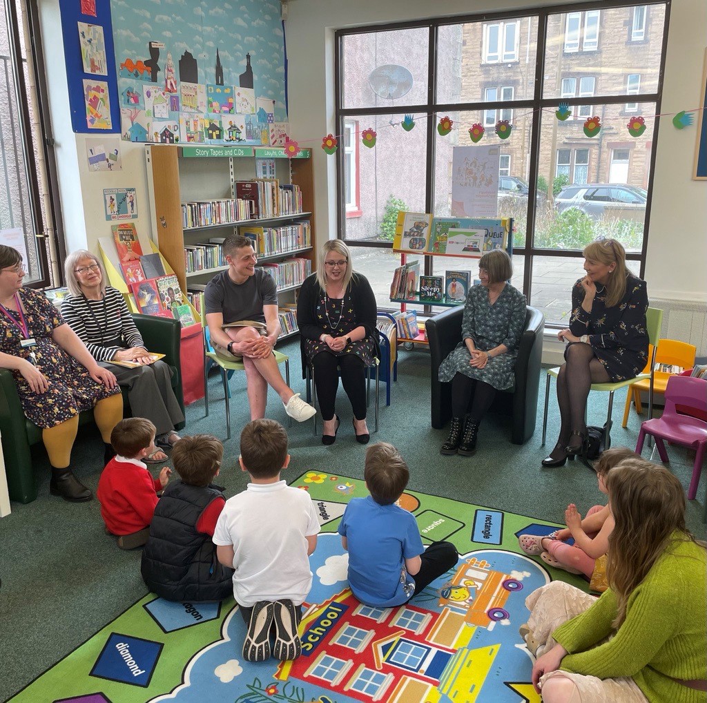 Great British Bake-Off Winner and @Nat_Numeracy Ambassador Peter Sawkins was at Piershill Library today to promote National Numeracy Day, alongside Council colleagues and partners 🔢   

Find out more here: edinburgh.gov.uk/news/article/1…