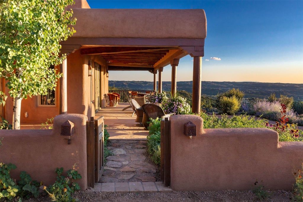 LuxuryPortfolio's tweet photo. This 25-acre luxury #equestriancompound offered by LPI @sfeproperties comes with endless unobstructed 360 views located in #Tesuque foothills, nestled against National Forest. View the full listing → https://t.co/5CAhEylJAR #LuxuryPortfolio #LuxuryRealEstate #ArizonaRealEstate https://t.co/g16tQLWrgF