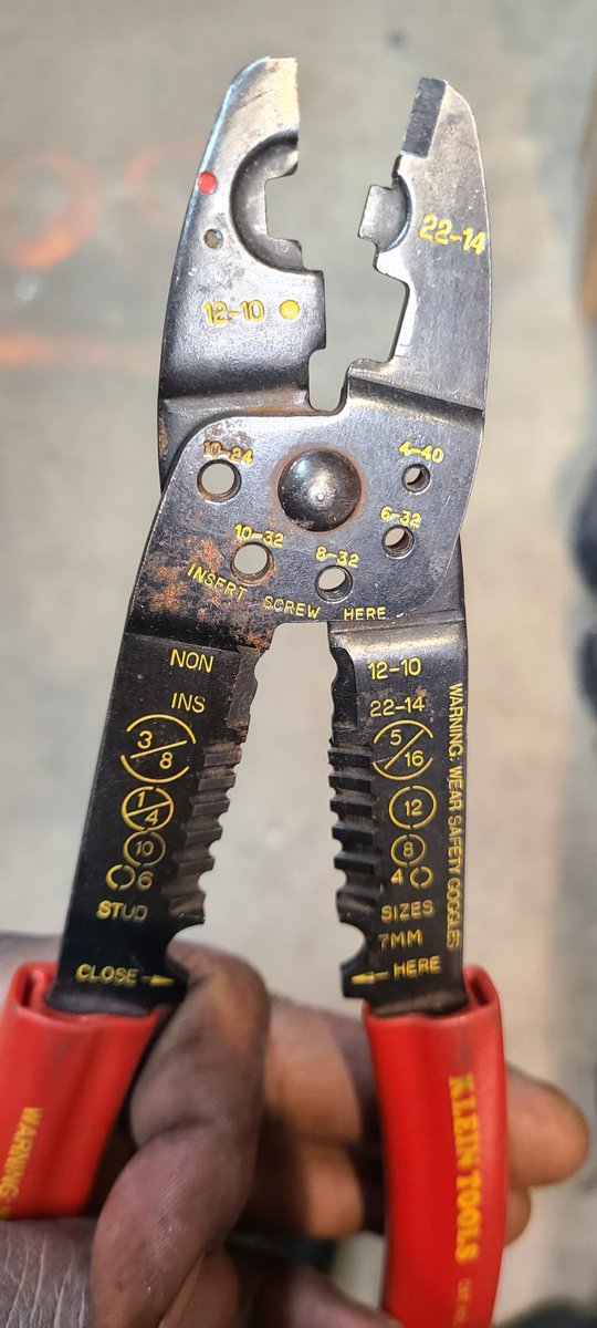 So_New_York's tweet image. Yea I work with strippers #Local3 electricians of New York in