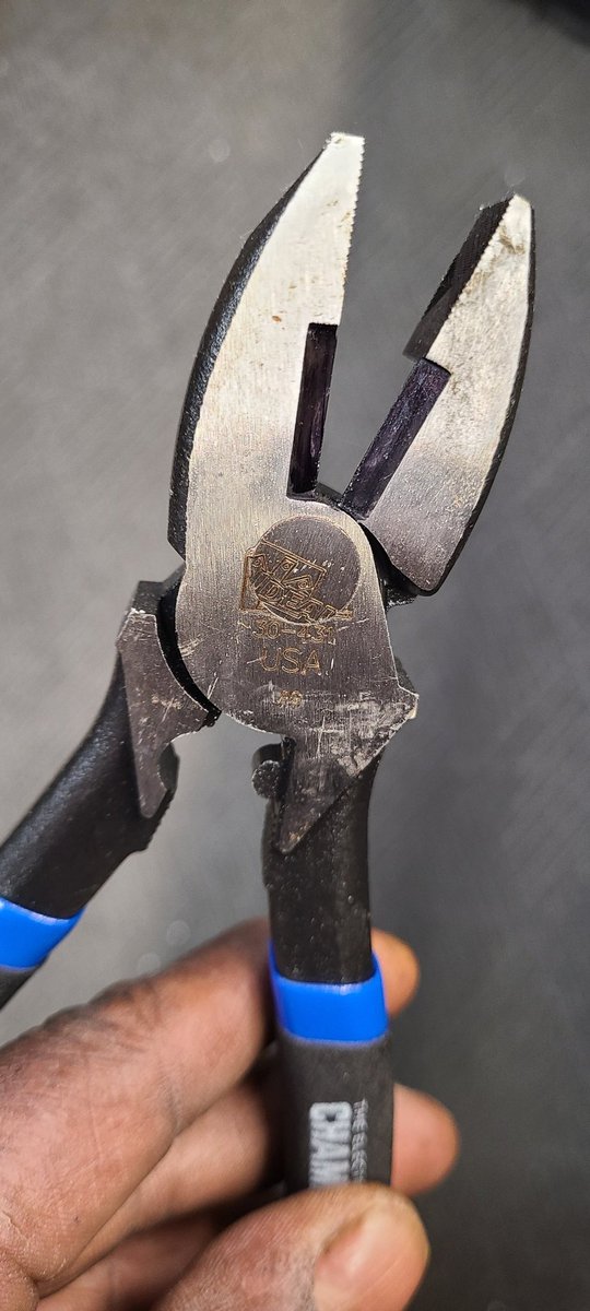 So_New_York's tweet image. Yea I work with strippers #Local3 electricians of New York in