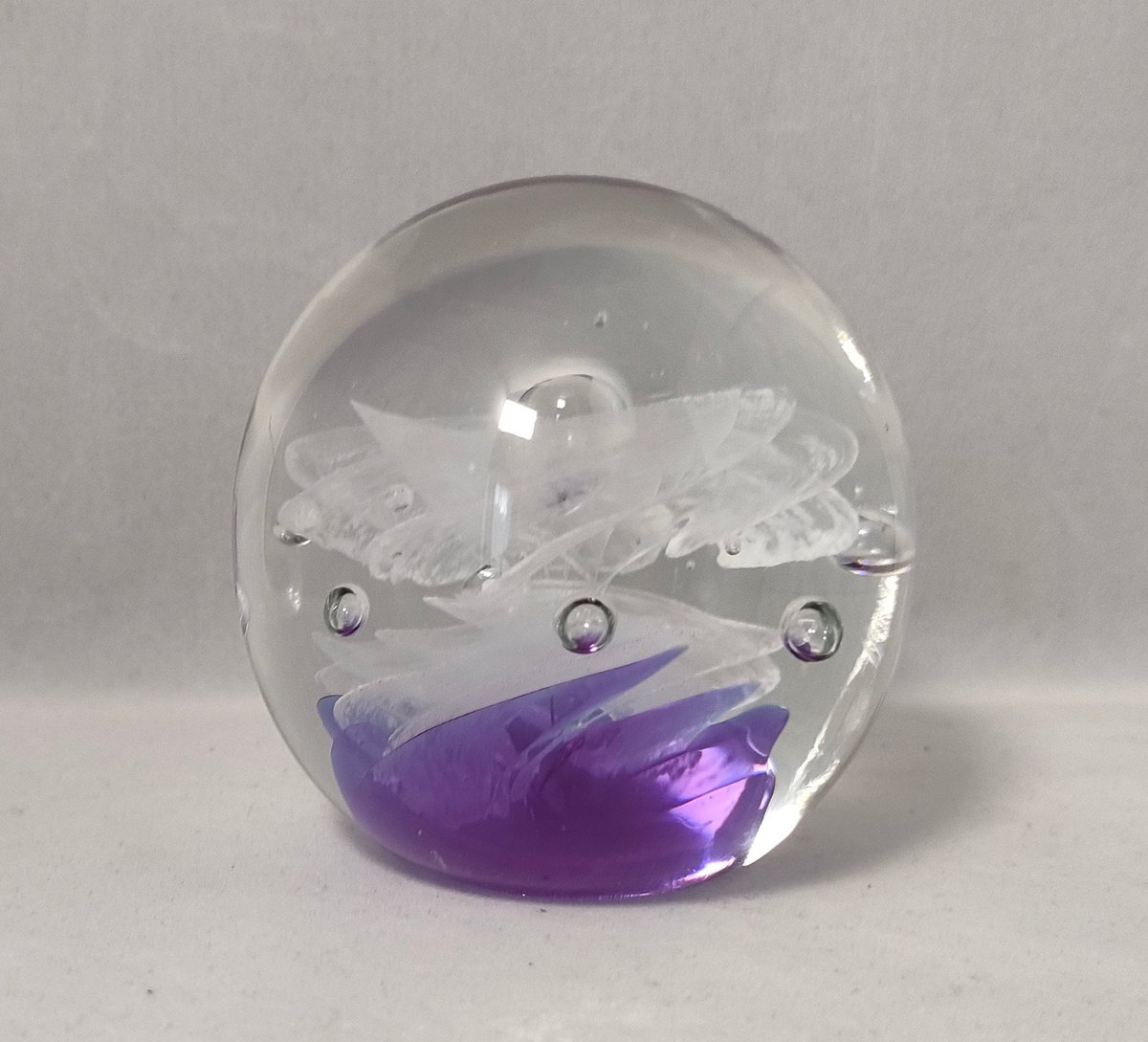 Excited to share the latest addition to my #etsy shop: Studio Glass Collectable Spherical Paperweight etsy.me/3Ok6LfV #sphericalweight #studioglass #collectableglass #glasspaperweight #glass #silverdragonfinds