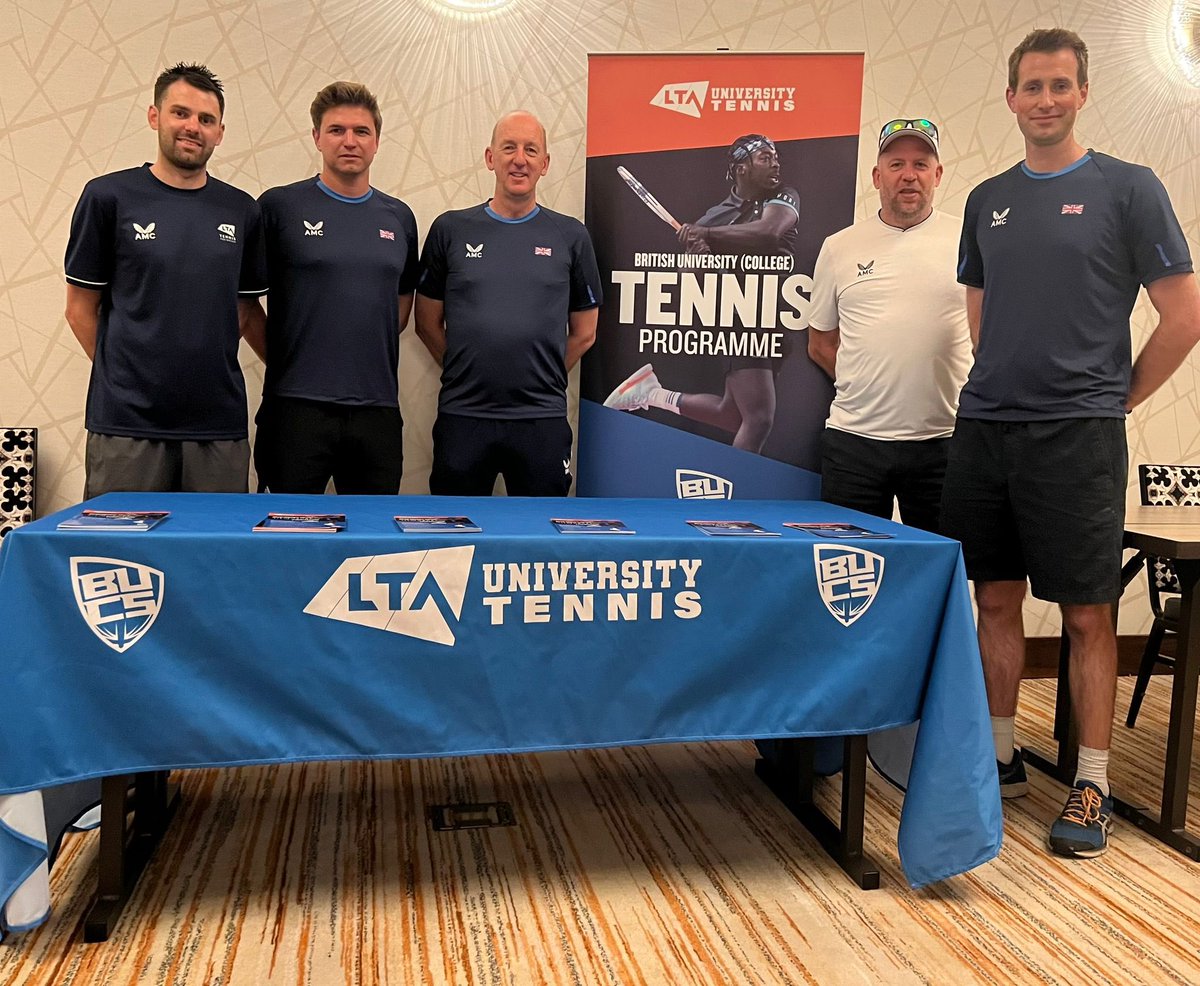 Great to see UK University head coaches in the USA at the @ITA_Tennis coaches convention promoting post graduate degrees in the UK University sector 🇬🇧 🎾 👩‍🎓 Want to find out more about UK University Tennis? Click the link below 👇 LTA.org.uk/universities