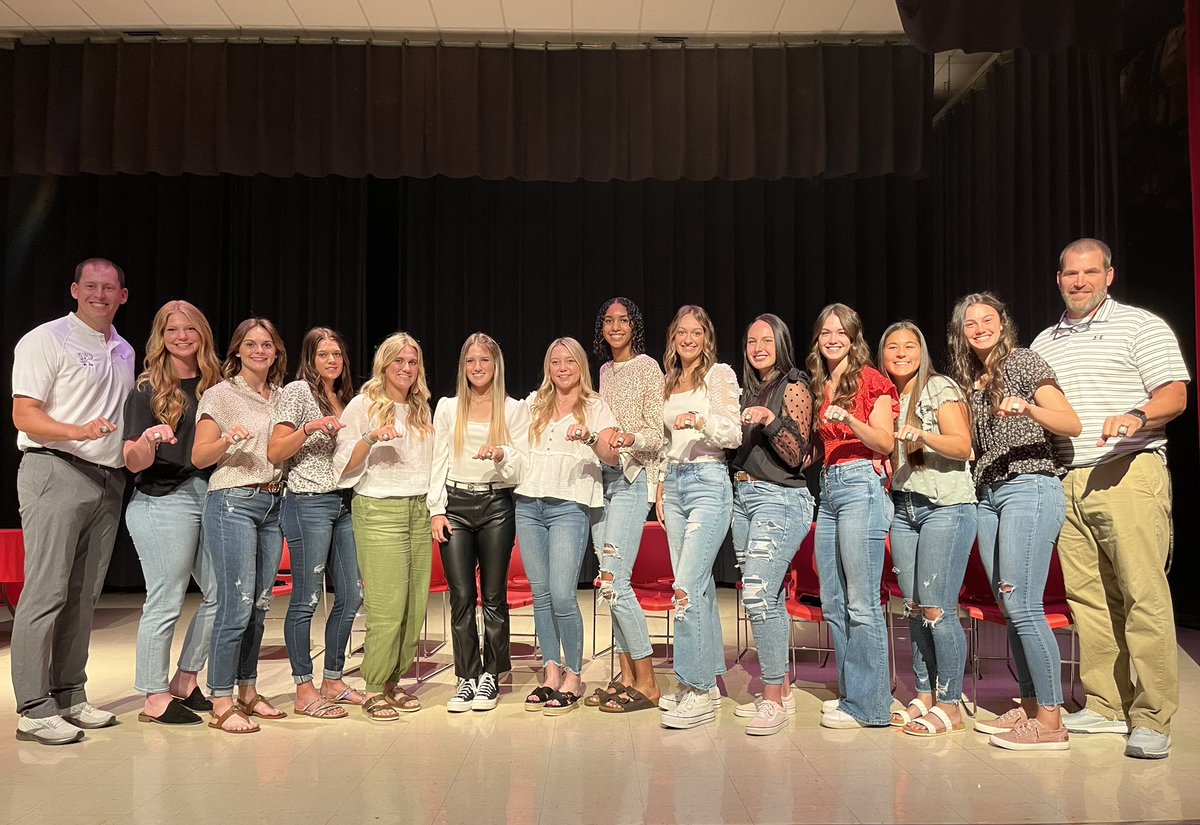 Lady Eagles Basketball tweet media