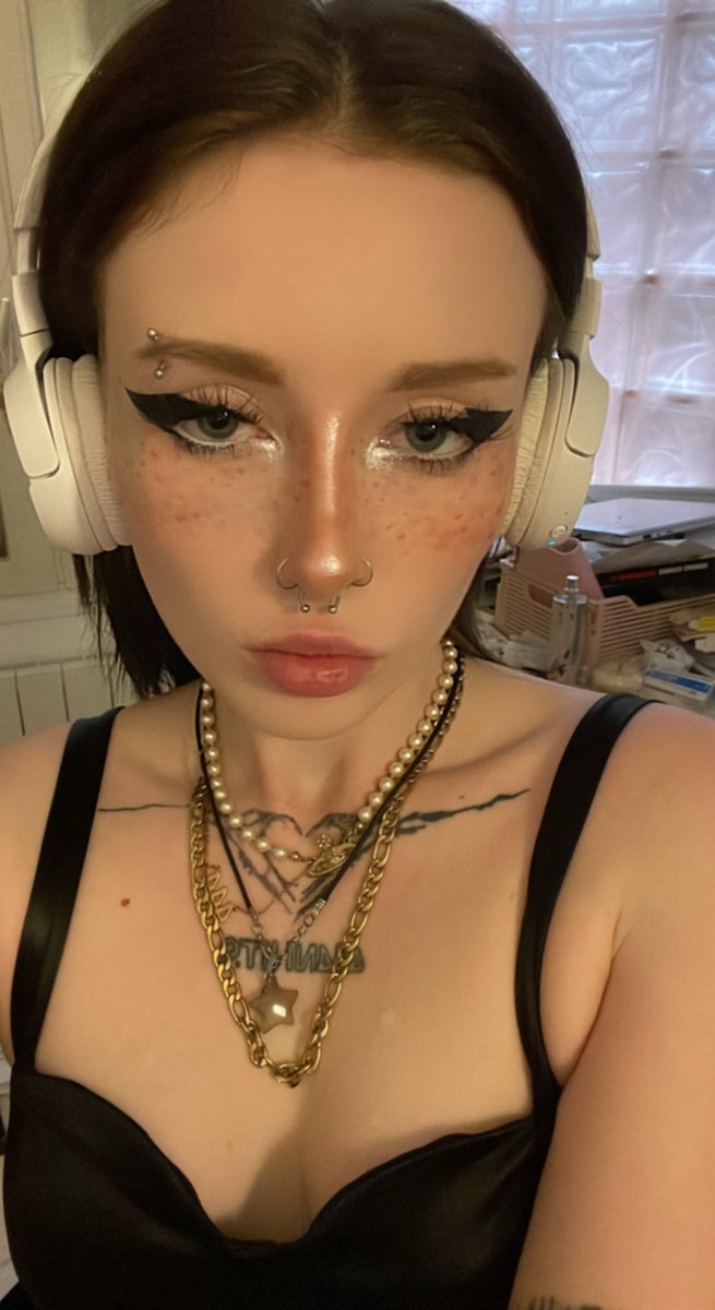 naughty kl3a444_☆* on Twitter: ":p"