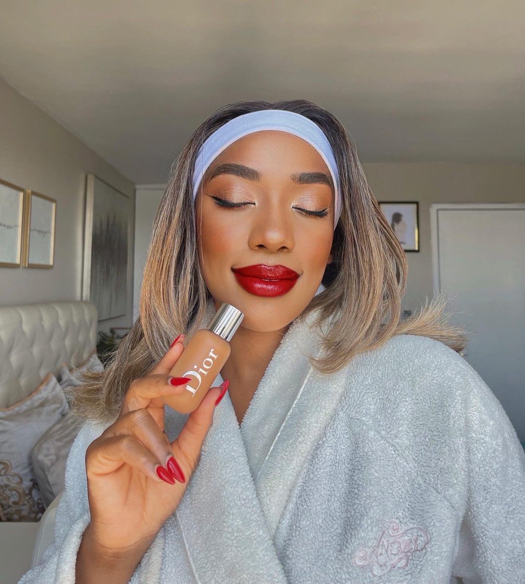 MbambaAudrianna's tweet image. I love these types of goodies @Dior #DiorBeauty  #classymakeup instagram.com/audrianna_aa?i…