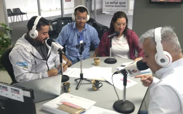 Gmas_Tachira_'s tweet photo. #Entérate
Hoy en  #LaHoraDeLosClap disfrutamos de una conversación nutrida e informativa,  sobreel despliegue del Equipo Político Regional por los diferentes Municipios de la Zona Norte del Estado y el "Plan Sunagro va a la Calle"
-
@nicolasmaduro
@FreddyBernal
@wcontreraspsuv https://t.co/Z04SwiwbCu