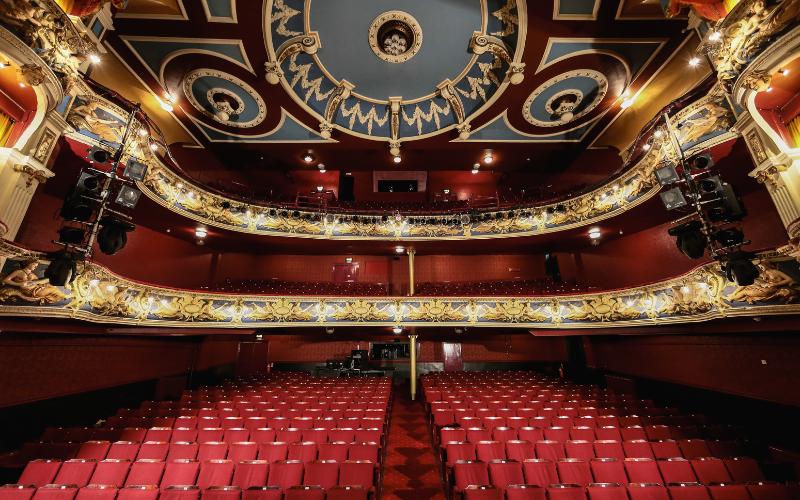 Thunder_Rd's tweet photo. Our new ghost story, #ShockHorror, is touring to @CreweLyceum this Autumn, so we’ve been doing some research on the resident ghosts and spine-chilling sightings at this historic venue.

Read all about the FIVE ghosts that haunt the theatre on our blog!
👉 https://t.co/aTSgKz7AVr https://t.co/cJfcF0KHCa