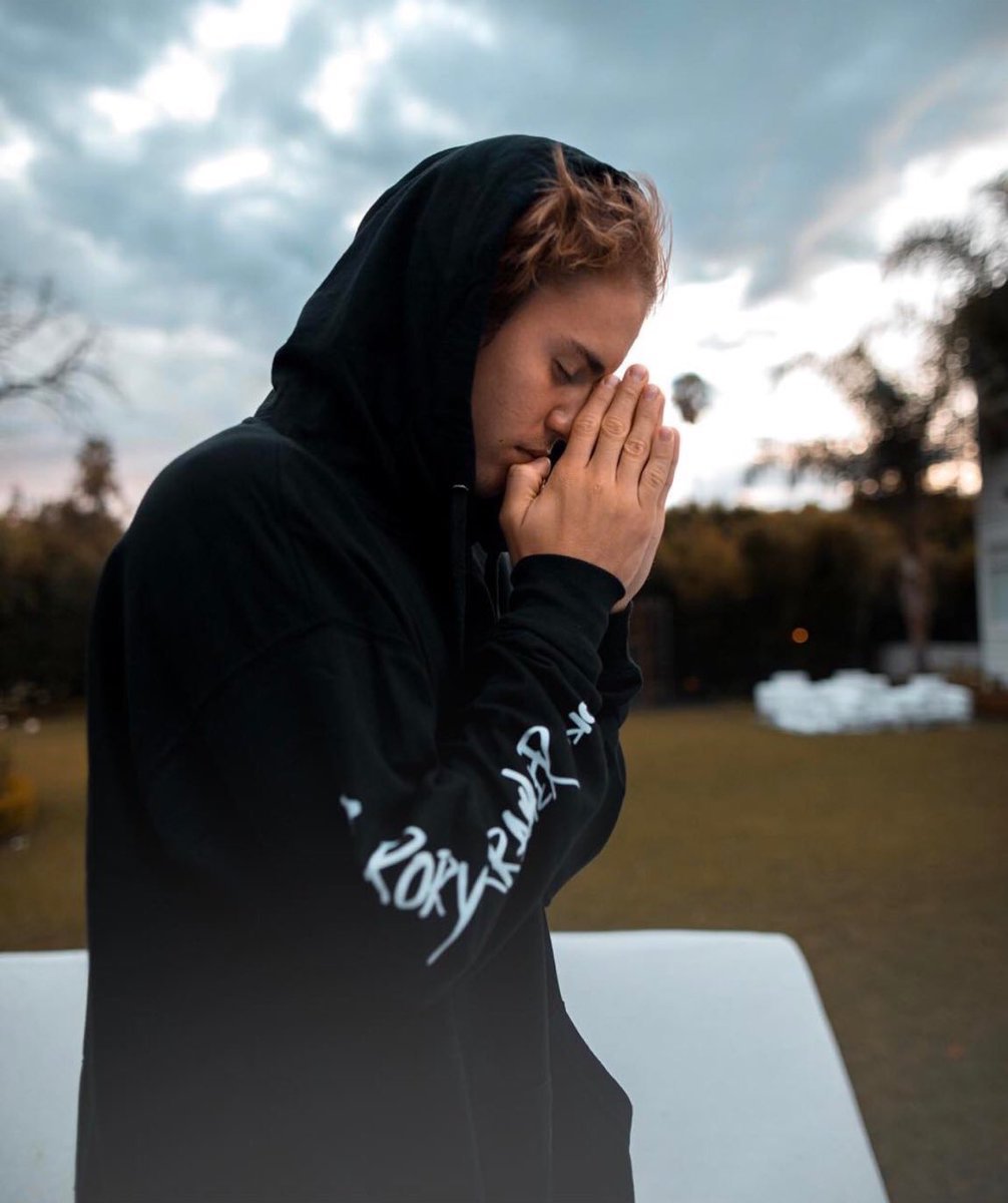#NowPlaying: Where Do I Fit In (feat. Tori Kelly, Chandler Moore & Judah Smith) by Justin Bieber | Tune in to #SexyBlackRadio (link in bio) #music #Rnb #hiphop #pop https://t.co/DaCwaM5jU3