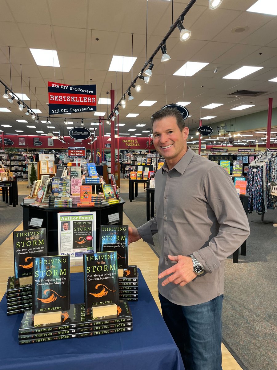Thriving_book's tweet photo. 🙏 I wanted to give a heartfelt thank you to all who joined me at Tatnuck Bookseller. 🤝 Your presence and conversation were a delight, and I am grateful for the opportunity to connect with you. 🙌 I sincerely hope you enjoyed yourself as much as I did. 🌊 https://t.co/MHVTKNZRaf