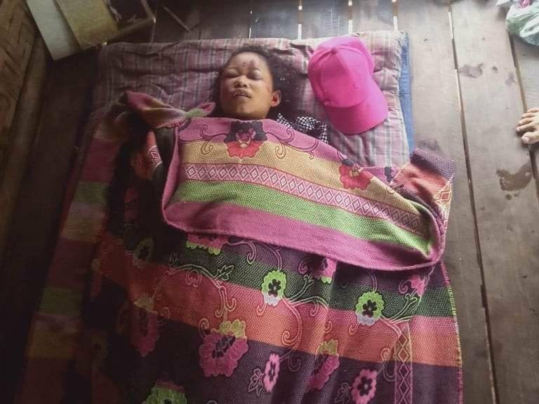 HtunA97494's tweet photo. A17 yo girl was killed and 8 residential properties including clinic ere destroyed by the bombardment of military troops in Sawlon village, Bawlakhae tsp, Kayah division this morning, according to Bawlakhae PDF. #2023May17Coup  #WhatsHappeningInMyanmar https://t.co/9pe6LJD2hl