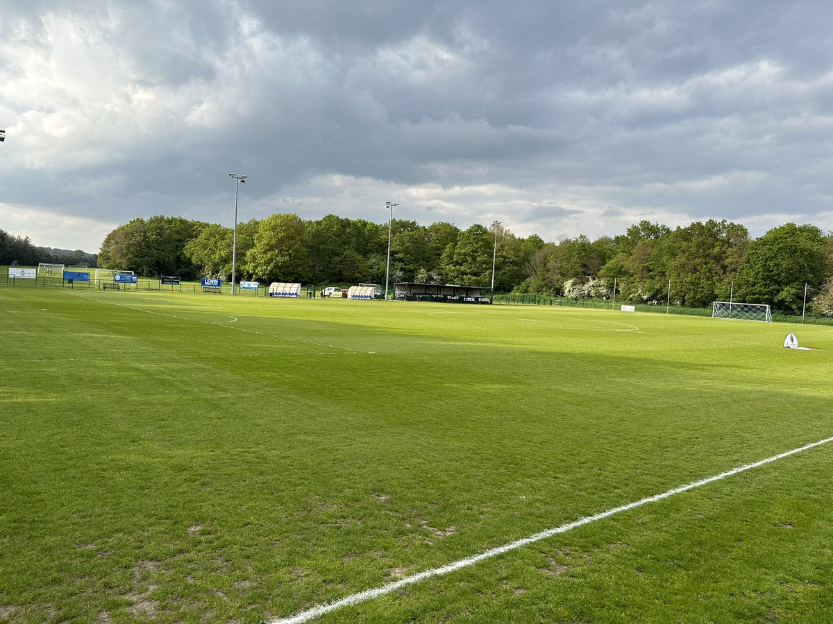 Good evening from Colliers Wood United 👋🏻🌱😎