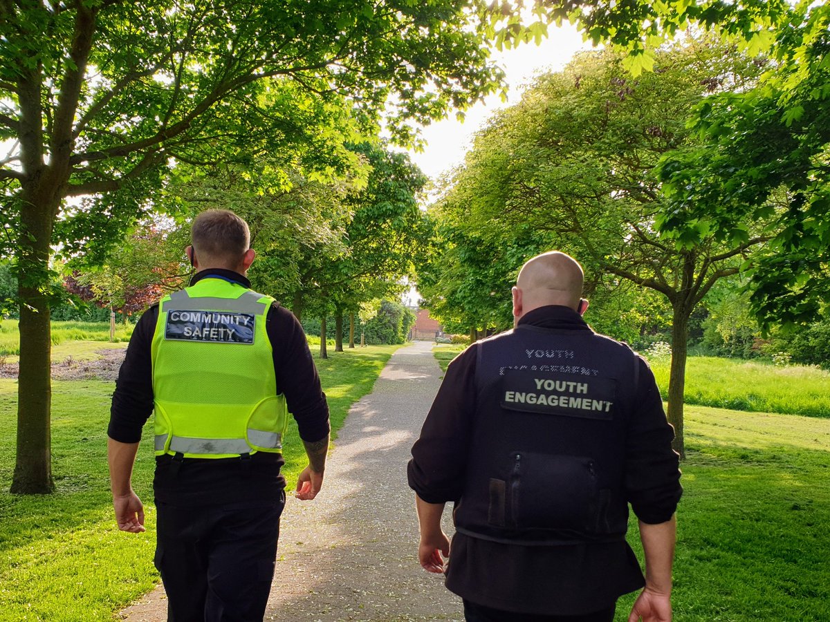 Southend_CSP's tweet photo. Today Communtiy Safety Officers went out on patrol with Youth Engagement to #Shoeburyness
Whilst out on patrol they did some sweeps of hotspot areas for #OpSeptre week.
#SafeAndWell #Partnership https://t.co/34V3QZH8U5