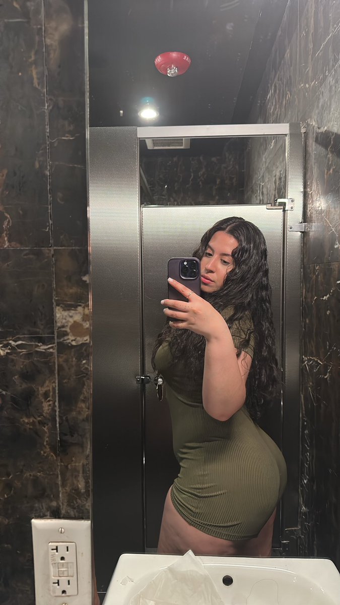 𝔡𝔞𝔫𝔦 tweet media