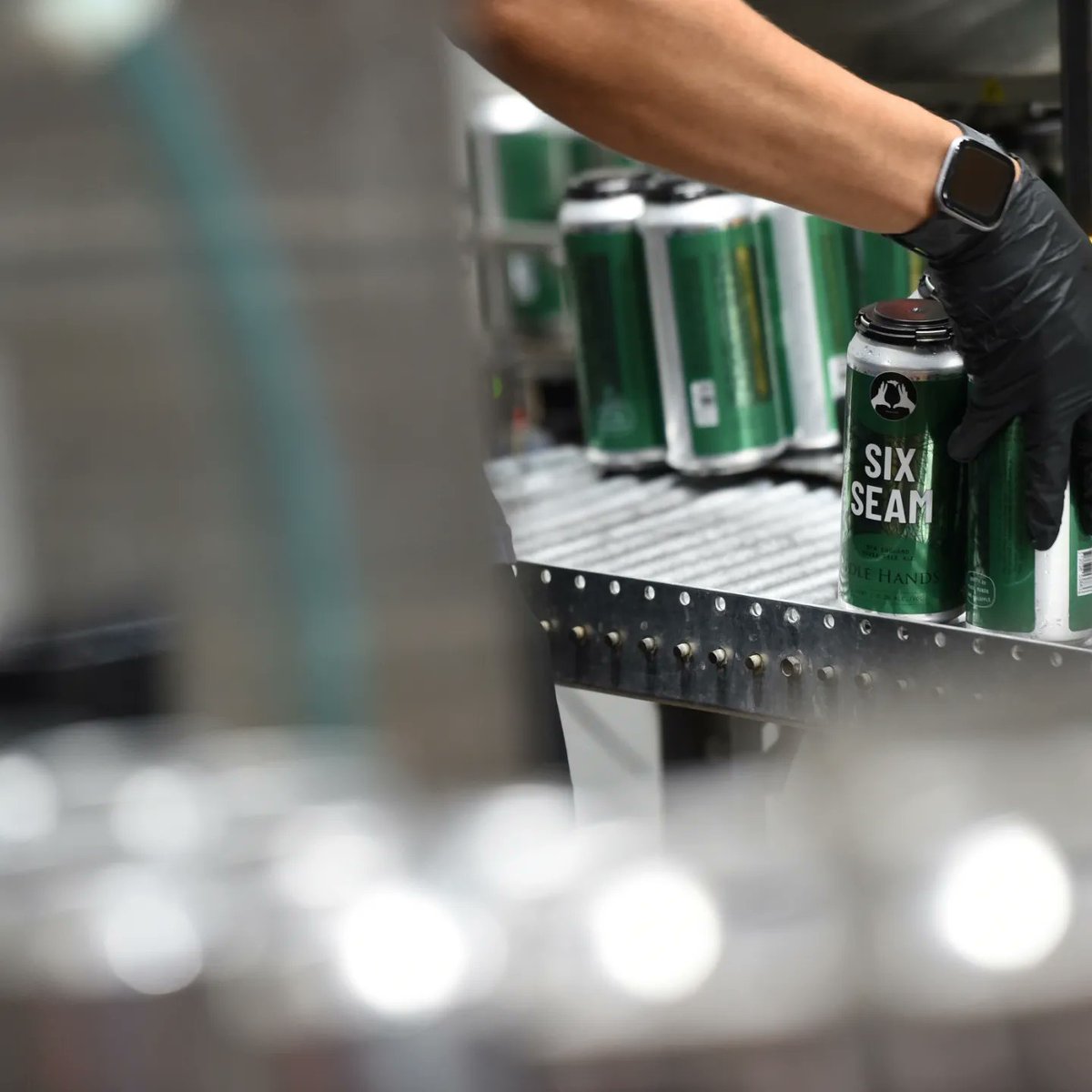 idlehandsbeer's tweet photo. Freshly canned and kegged. Six Seam is available in the Taproom starting at 3pm.

Or reserve online now at https://t.co/3p83Nugr2q and pick up in the taproom later. 

This is a limited batch. Once this is sold out, Six Seam will not be brewed again until August. https://t.co/3QsI8cSHtL