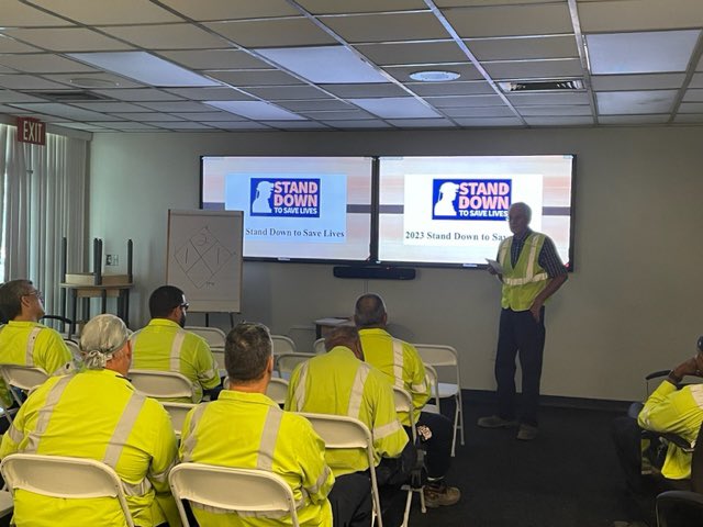 EdgarCAngeles's tweet photo. Together with @MSHA_DOL we are having a Nationwide STAND DOWN TO SAVE LIVES. @CEMEX_USA our teams across the country have join forces with the agency to promote Health and Safety at the workplace to continue our journey towards ZERO4LIFE.
@langtonrj @churus12 @jativo https://t.co/iriXpKhLbh