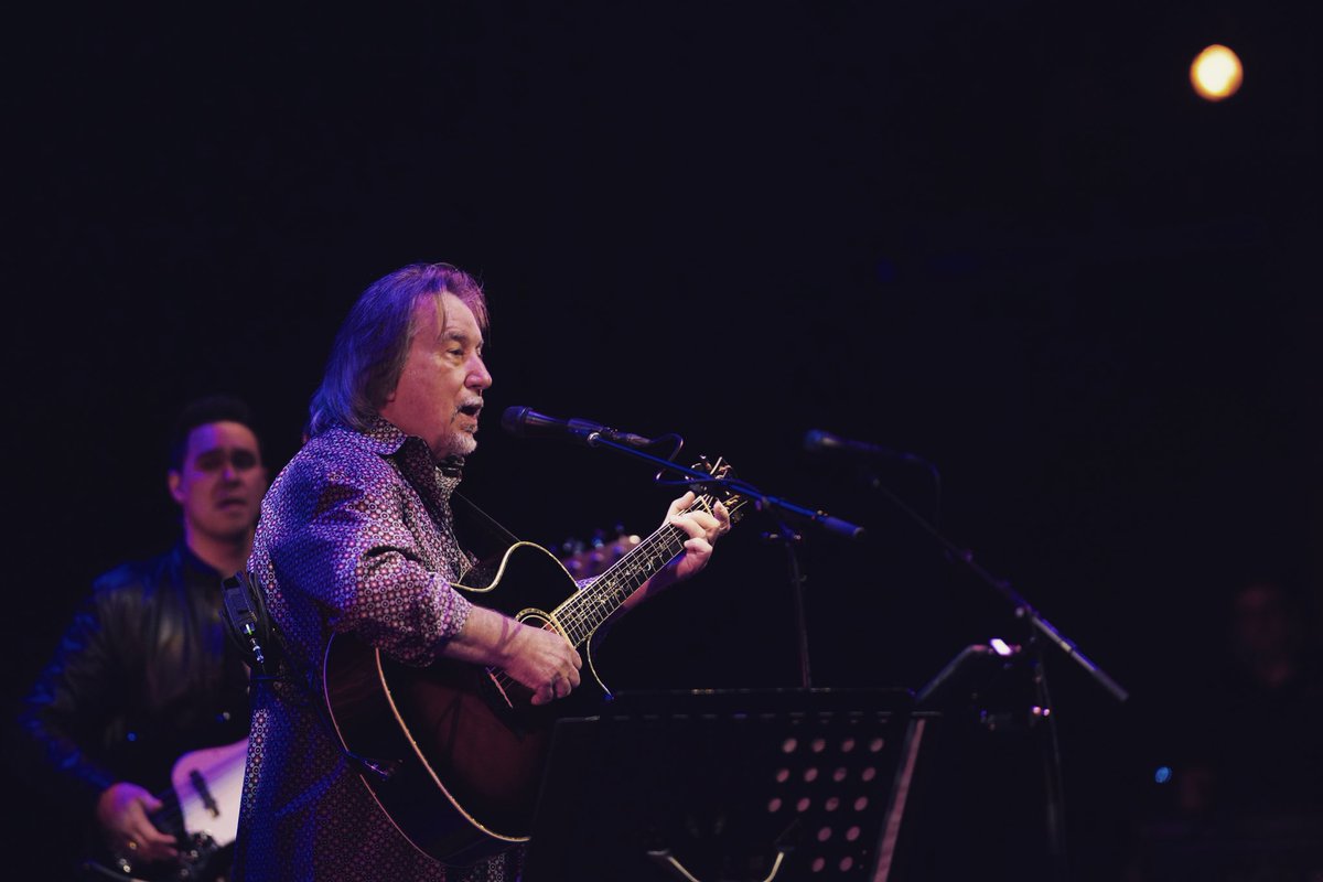 Jim_Messina's tweet photo. A big Thank You to everyone that came to last night’s show @hultcenter 

📸: Daniel Olbrych https://t.co/arP7a0GskY