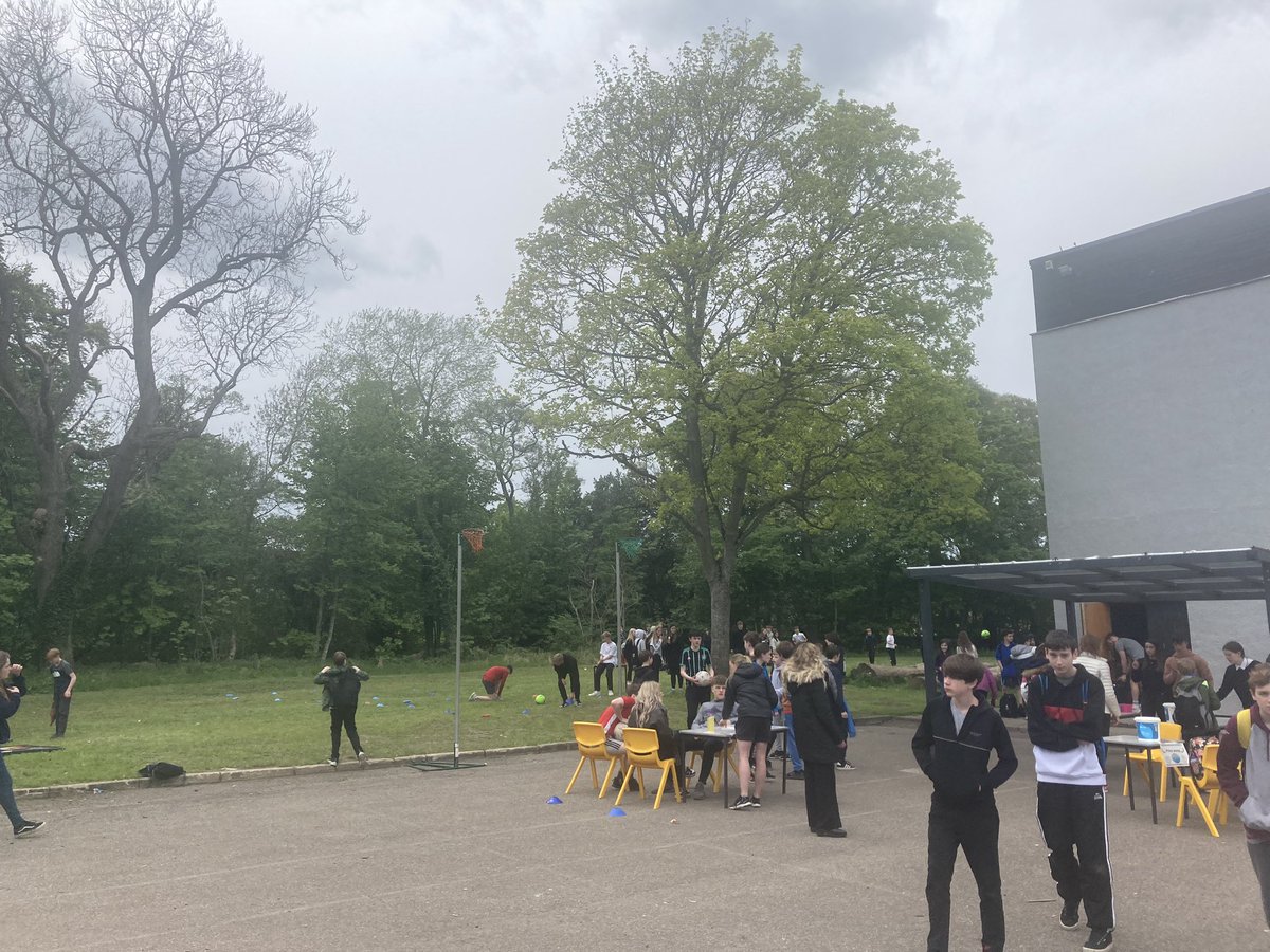 rossjagger1989's tweet photo. @forresacademy1 S1 pupils completed their John Muir Award today as part of the Enrichment Days and finished the day with their Carnival (organised by our S3 Leaders).
Sun was shining ☀️ , lots of games to have a go at and lots of laughter.
It’s #theforresway https://t.co/XSkEiCqIoF
