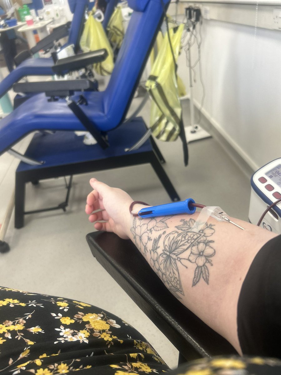 Donated blood for the first time today. The staff at Bristol donor centre were all lovely and very patient with my veins has they played hide and seek <a href="/GiveBloodNHS/">NHS Blood Donation 🩸🩹</a> 🩹 🩸
