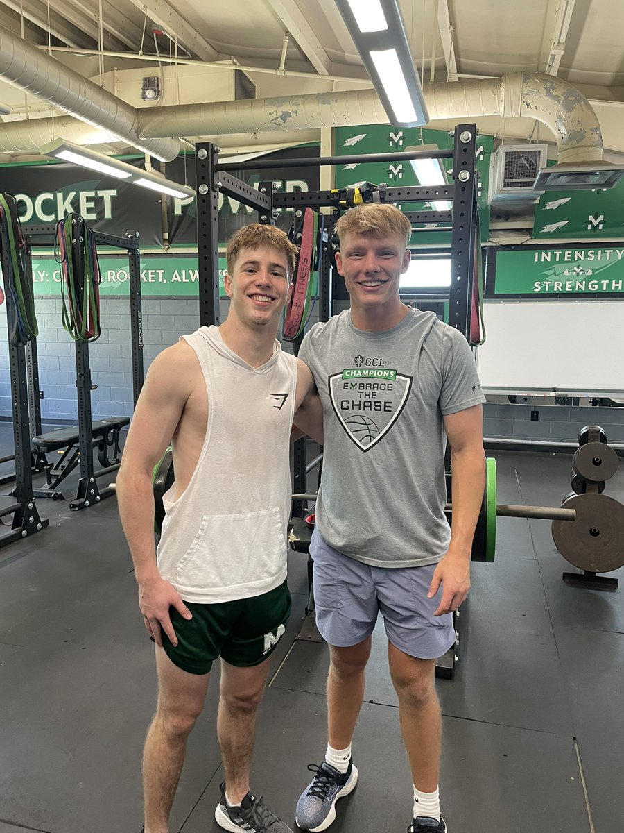 Former QB party in the weight room. <a href="/sulkennnnn/">Luke Sulken</a> where you at?!