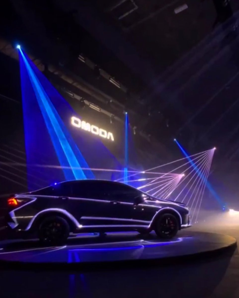 alto_octanaje1's tweet photo. Presentación de la marca Omoda! Proyecciones de desarrollo y su portafolios de producto! Asistencias electrónicas, mucha seguridad y garantía de 1 millón de km para el motor, 5 años o 150 mil km de garantía básica ilimitada y 5 años de asistencia en el camino…!! #omodamexico https://t.co/CHNF7W8oM8