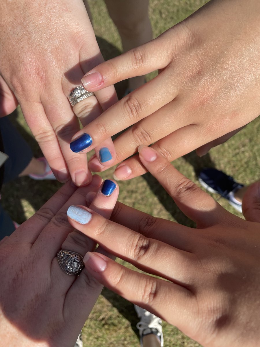 MrsTamiNeal's tweet photo. Also, can't forget #MentalHealthAwarenessWeek with our blue nails! ❤️#JordanMSIgnite https://t.co/caCJi3osdK